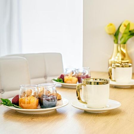 Golden Queen Apartments Old Town Krakow Luaran gambar