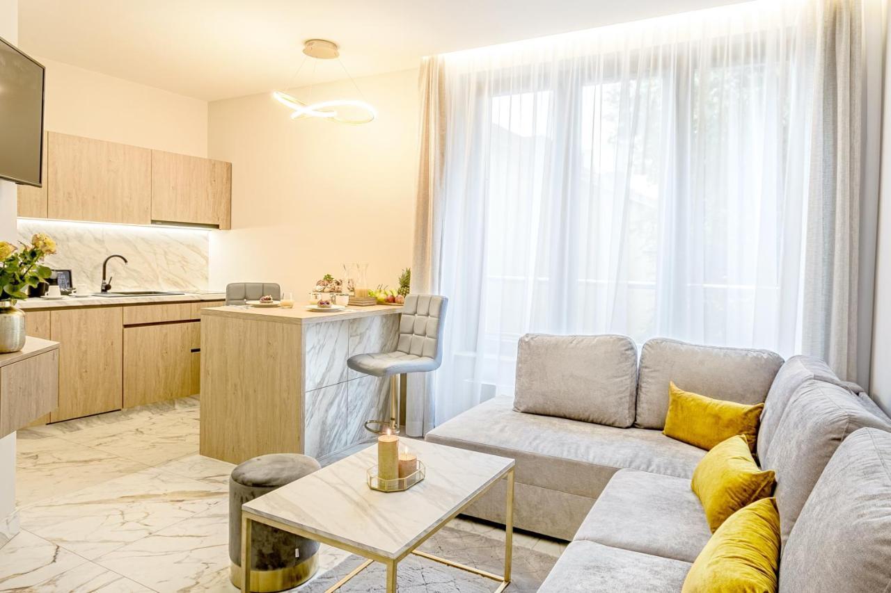 Golden Queen Apartments Old Town Krakow Luaran gambar
