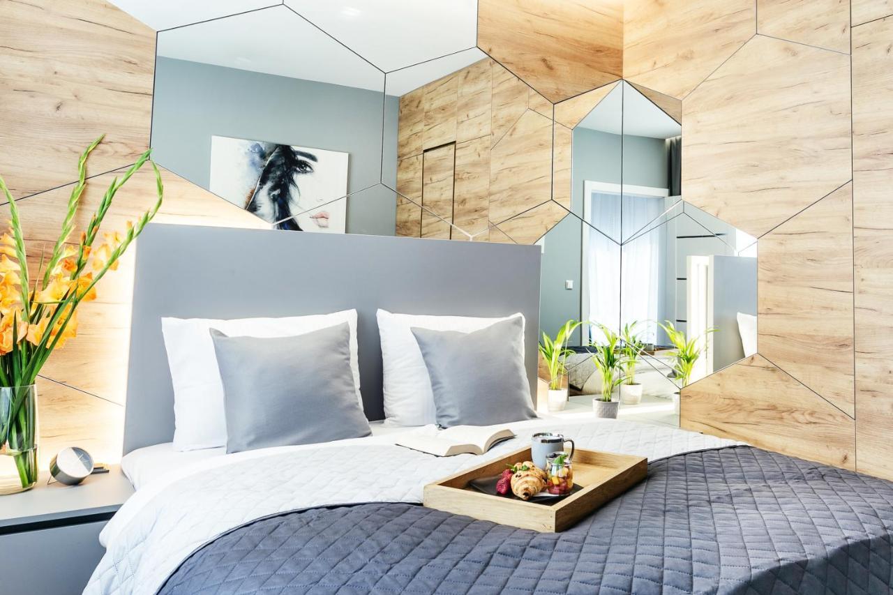 Golden Queen Apartments Old Town Krakow Luaran gambar