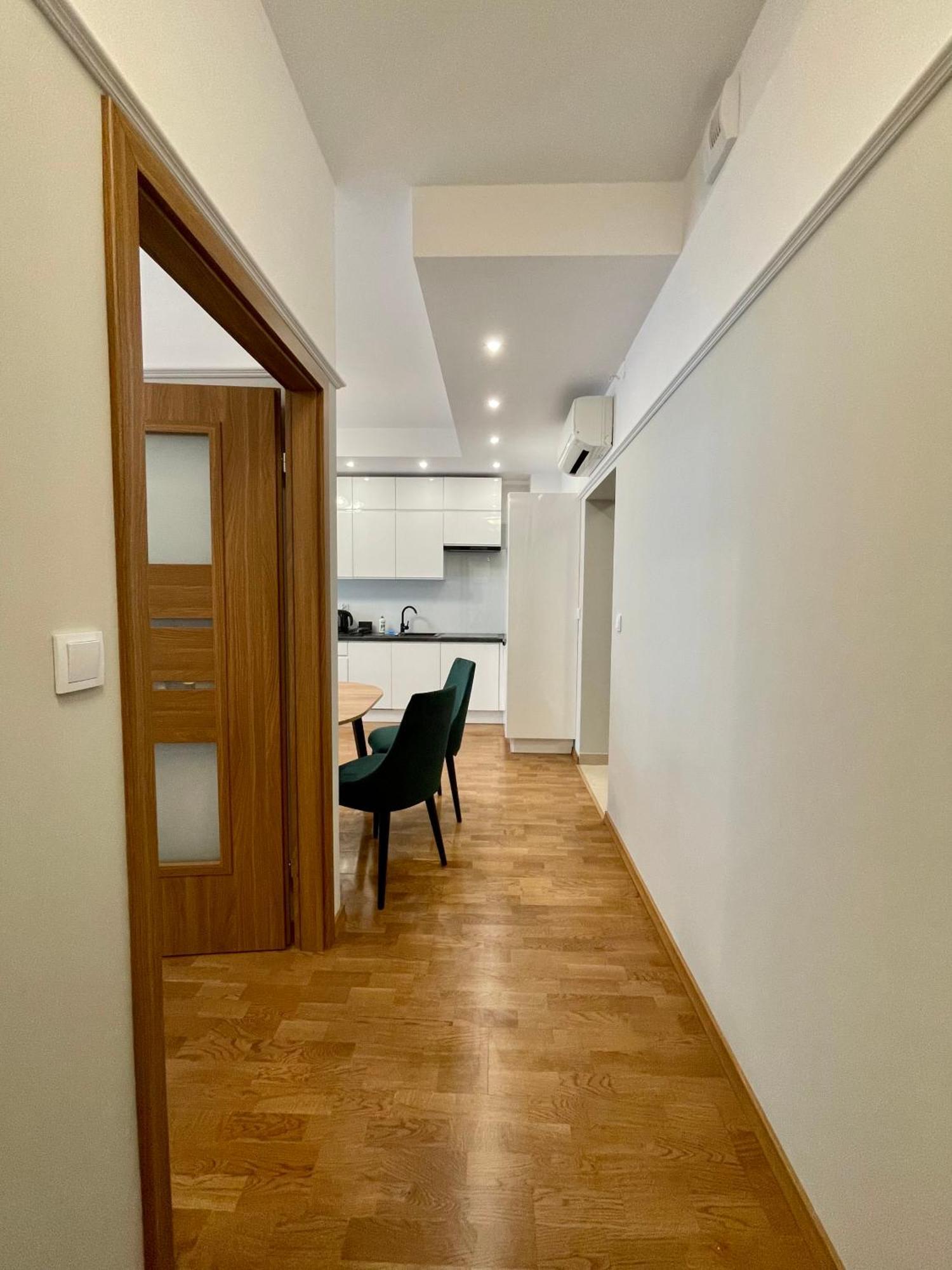 Golden Queen Apartments Old Town Krakow Luaran gambar